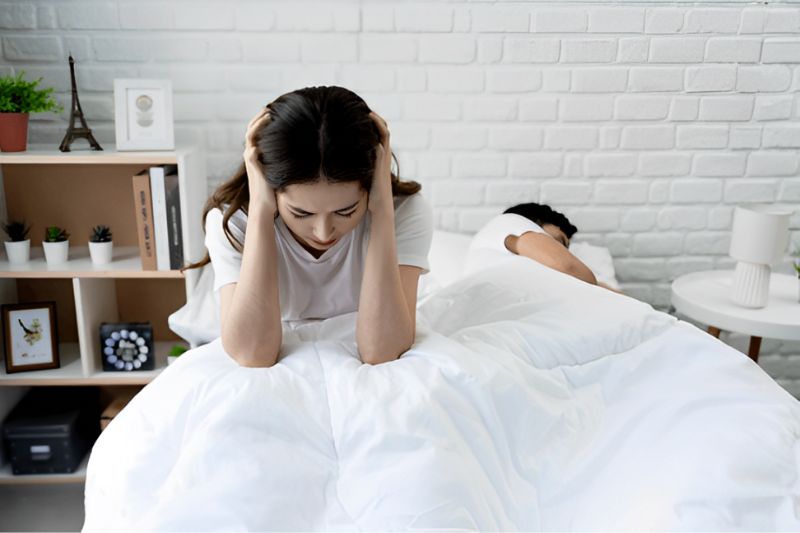 Giảm ham muốn tình dục trong thời kỳ tiền mãn kinh rất phổ biến do estrogen suy giảm.