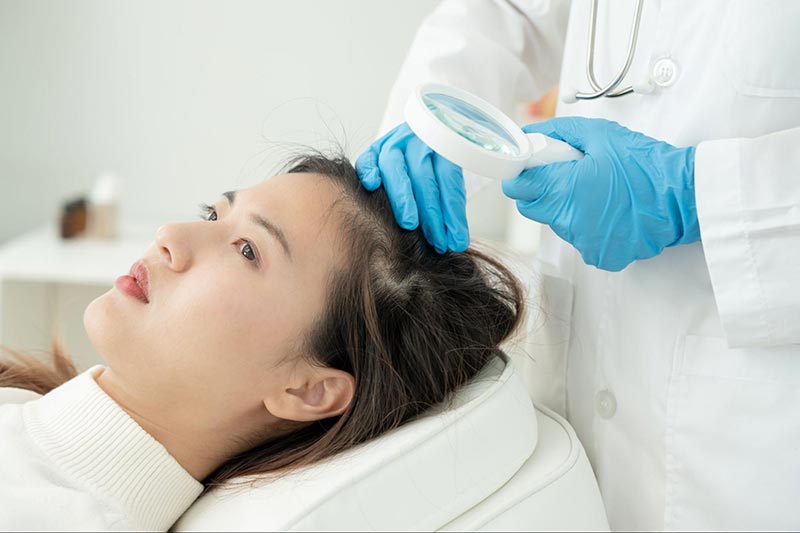 kiểm tra tình trạng tóc