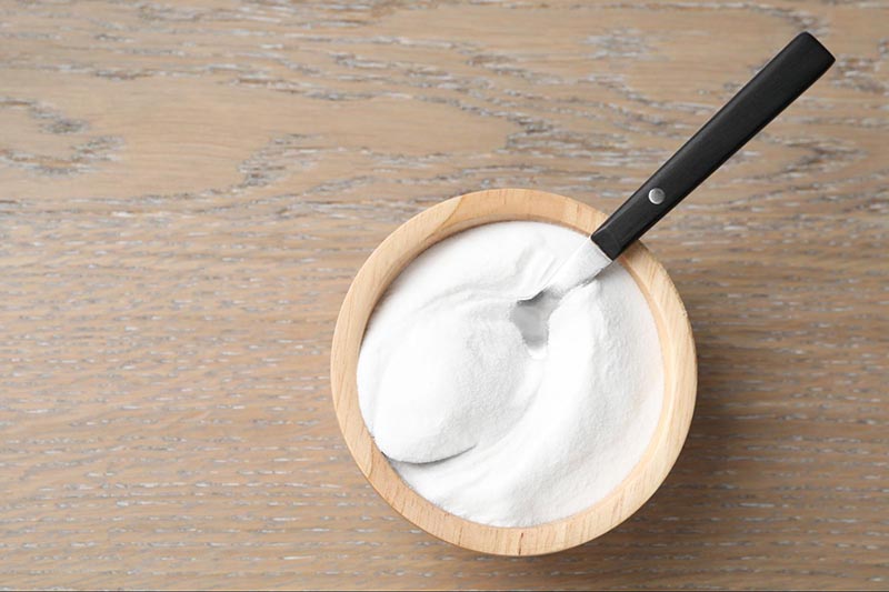làm trắng da khuỷu tay bằng baking soda