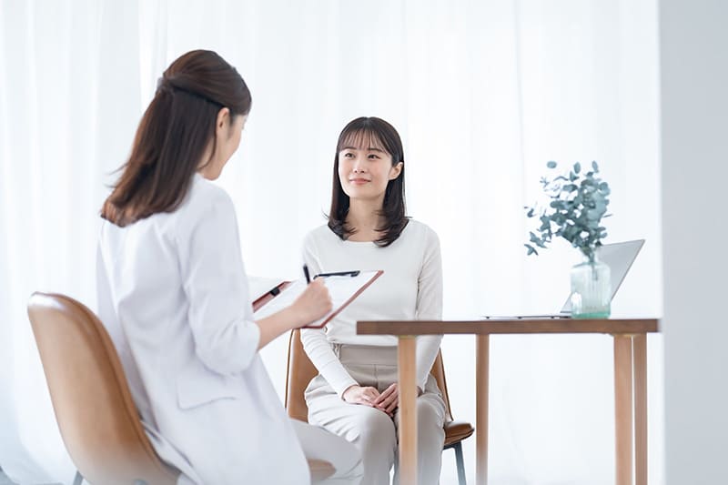 nên đi thăm khám và điều trị