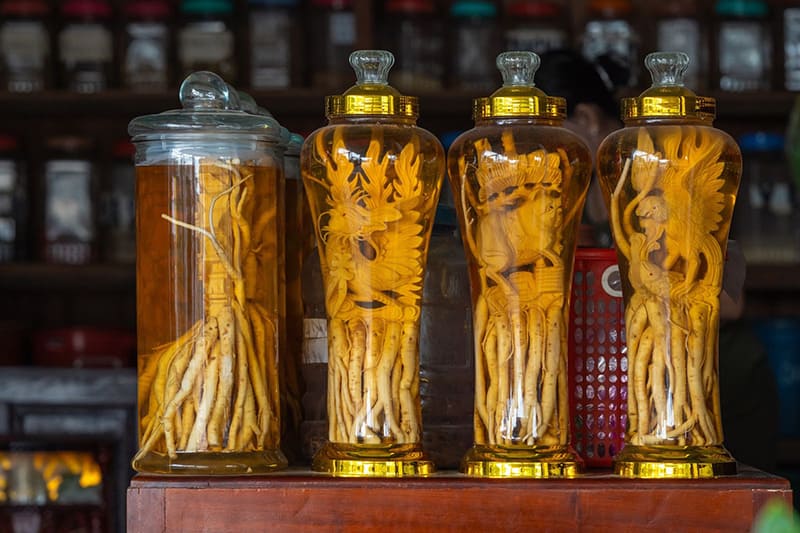 rượu đinh lăng chữa yếu sinh lý