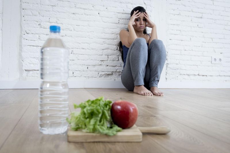 Trẻ có thể ăn rất ít, biếng ăn kéo dài, dẫn đến sụt cân nhanh chóng.