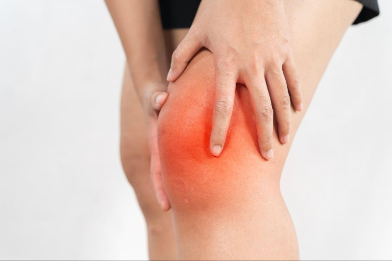 Viêm khớp gối ở người trẻ gây đau sưng khớp