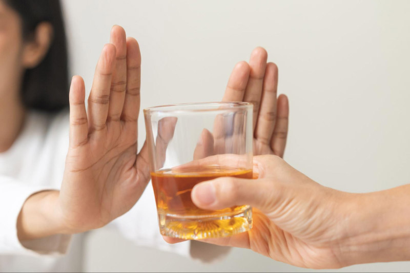 Viêm khớp phản ứng nên hạn chế dùng rượu bia