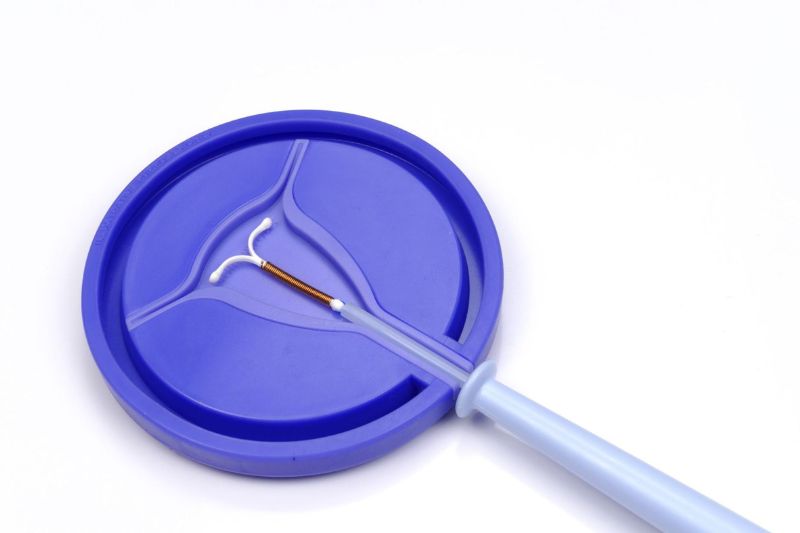 Đặt vòng tránh thai không chứa hormone thường gây tác dụng phụ là rong kinh.