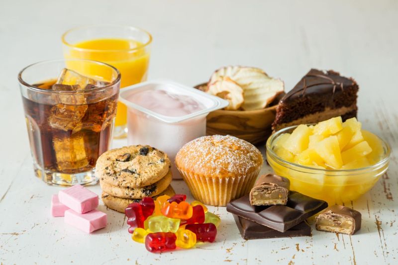 Đường làm tăng phản ứng viêm, ảnh hưởng đến tâm trạng, gây mệt mỏi, bốc hỏa.