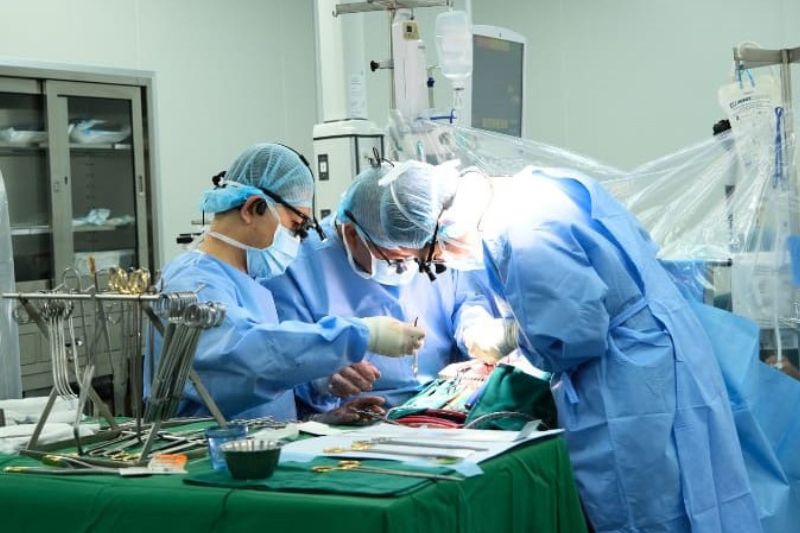 phẫu thuật chữa hở van 2 lá