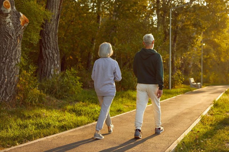 Luyện tập thể thao nhẹ nhàng, đều đặn mỗi ngày sẽ giúp ổn định sức khỏe và bảo vệ tim mạch sau khi phẫu thuật.