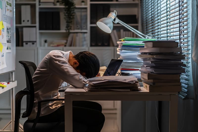 tiểu đêm mất ngủ ảnh hưởng toàn diện đến sức khỏe