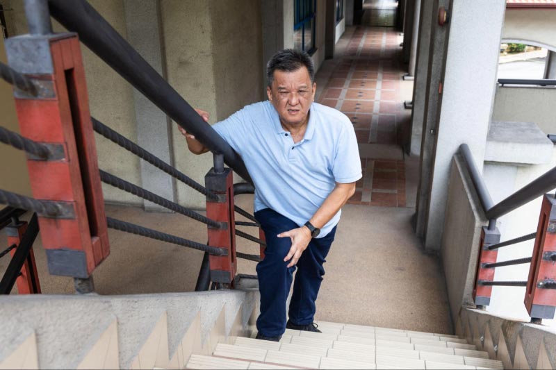 Viêm khớp gối cấp tính gây ảnh hưởng khả năng vận động