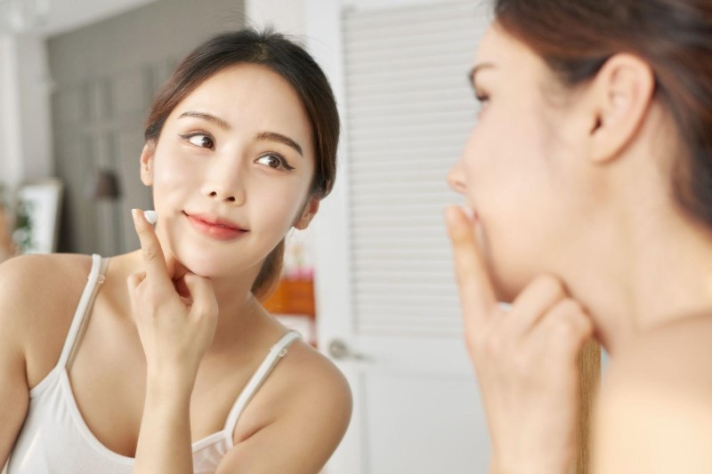 thoa kem chống nắng SPF