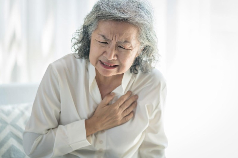 lớn tuổi nguy cơ bị hở van tim 2 lá 1/4 cao