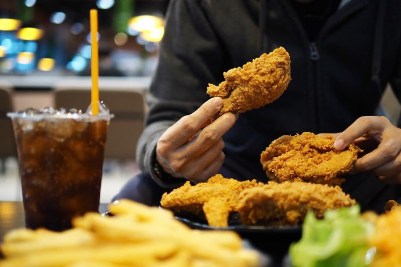 hở van tim hạn chế thức ăn nhanh