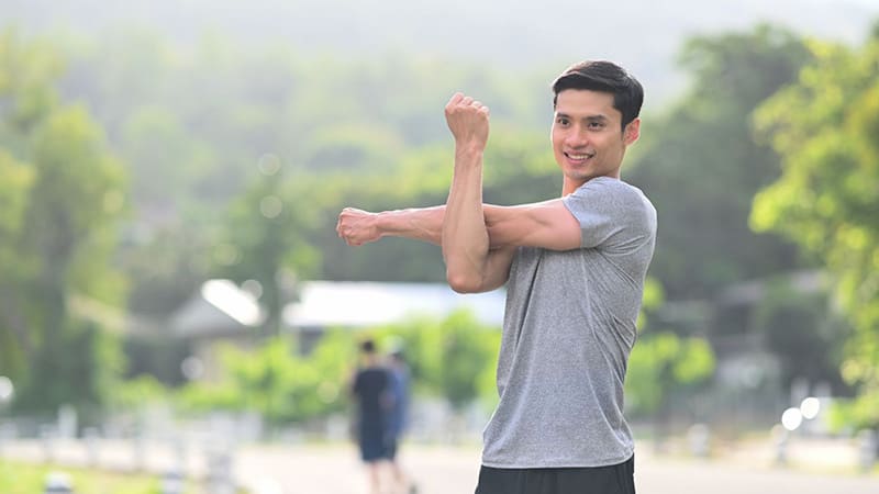 khởi động trước khi tập để hạn chế chấn thương