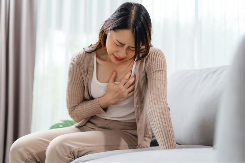 Nồng độ estrogen thấp trong thời kỳ tiền mãn kinh làm tăng tỷ lệ mắc bệnh tim mạch, nhồi máu cơ tim, đột quỵ ở phụ nữ.