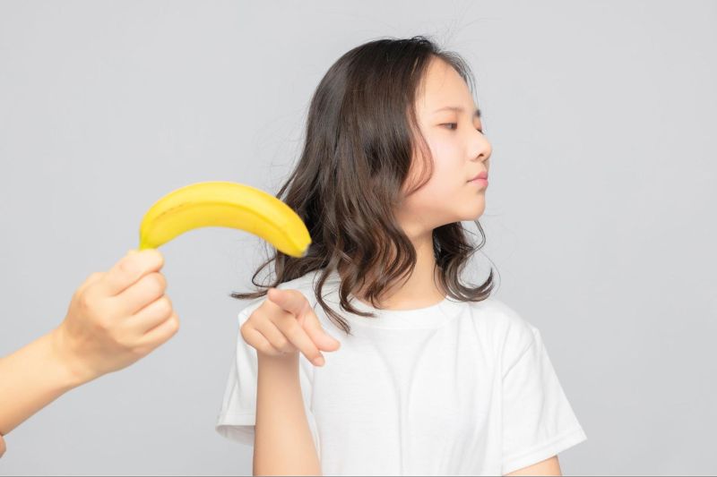 Dấu hiệu của bệnh trầm cảm ở tuổi 15 thường thấy là rối loạn ăn uống chán ăn hoặc ăn nhiều hơn.