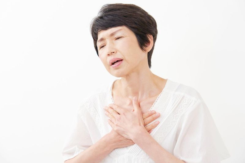 sa van 2 lá cần đi khám nếu khó thở