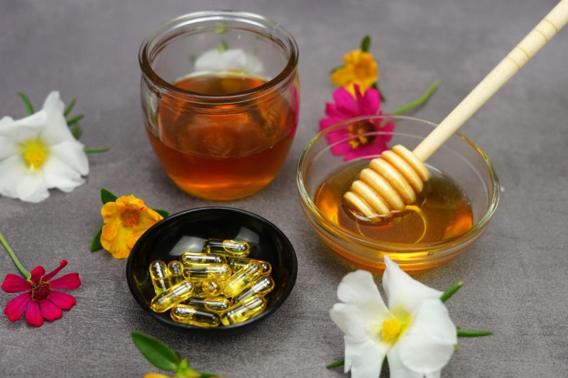 dùng mật ong và vitamin e trị nám