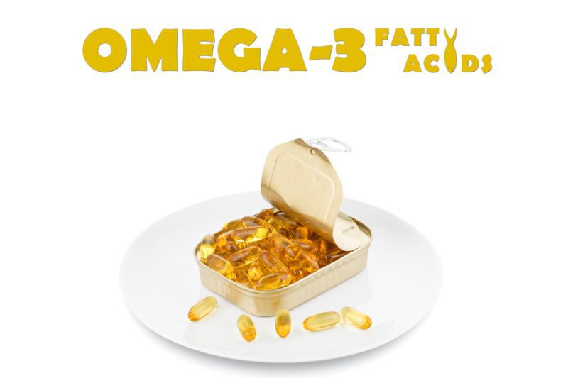 Phụ nữ tiền mãn kinh nên bổ sung gì? Axit béo omega-3 có tác dụng chống viêm tự nhiên, hỗ trợ cân bằng lipid, sức khỏe não bộ và tâm trạng.