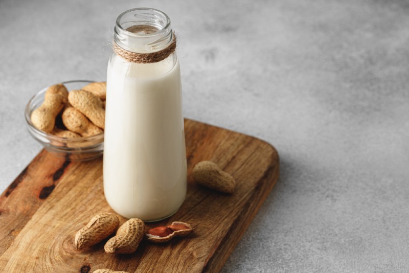 bệnh gan uống sữa lạc được không