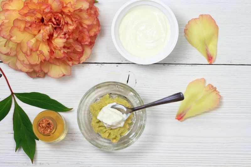 cách trị nám bằng dầu oliu và sữa chua