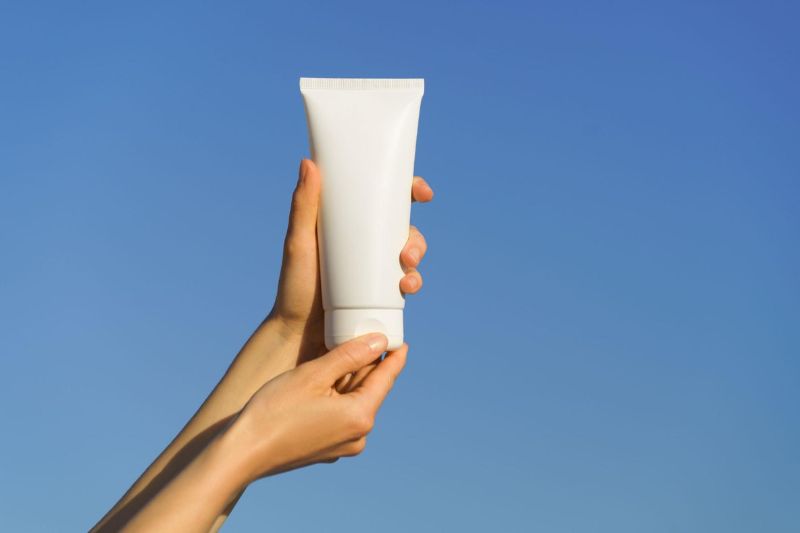 trị nám bằng dầu oliu kết hợp chống nắng