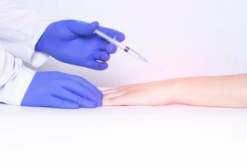 Dùng Corticosteroid cho người viêm đa khớp