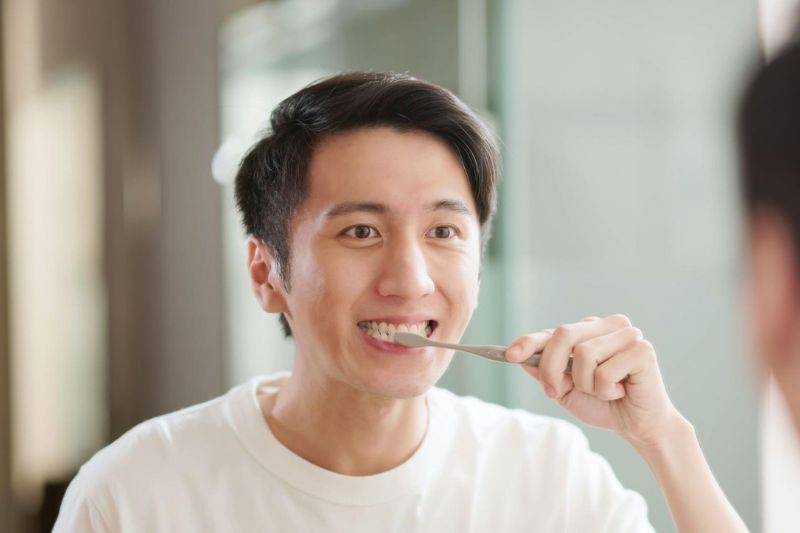 vệ sinh răng miệng sạch sẽ phòng hở van 3 lá