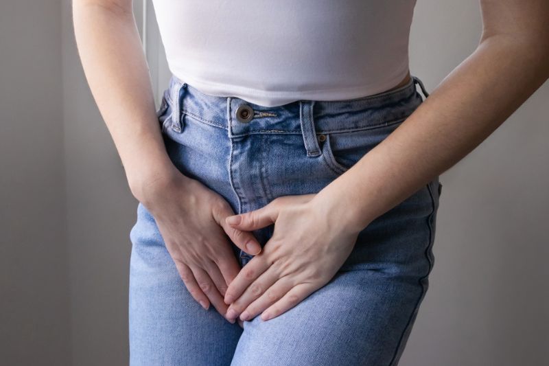 Phụ nữ sau khi mãn kinh có còn ham muốn? Khô âm đạo, giảm tiết dịch và đau rát khi quan hệ làm cho nhiều người suy giảm ham muốn tình dục.
