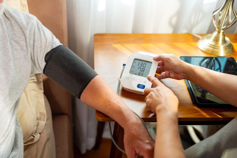 bệnh suy tim thường xuyên đo nhịp tim