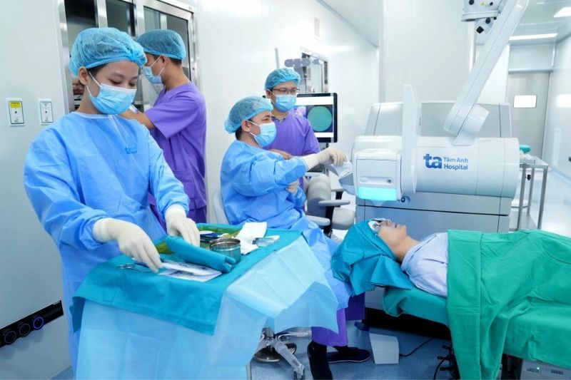 Phương pháp mổ mắt SMILE PRO - Ảnh: Bệnh viện Đa khoa Tâm Anh.