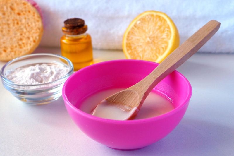 bột mì và chanh hỗ trợ mờ nám