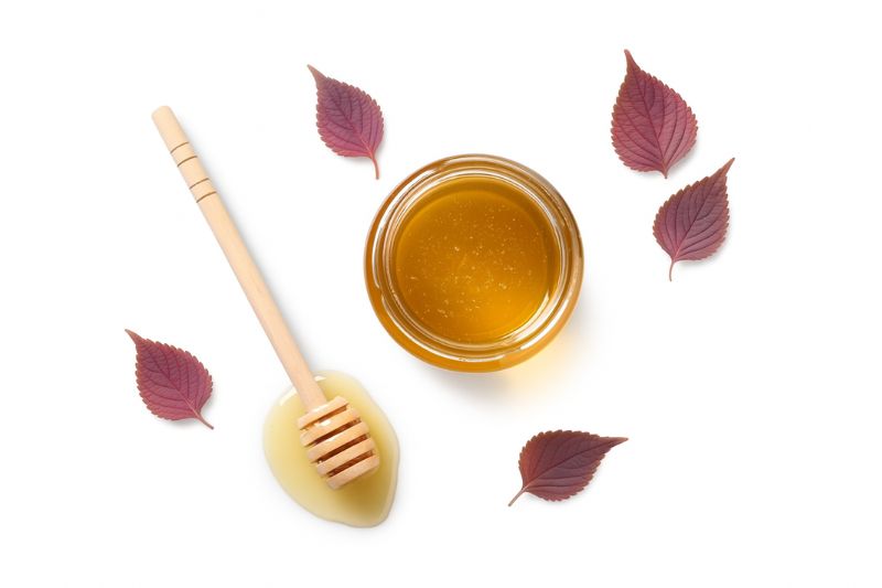 đắp mặt nạ tía tô với mật ong