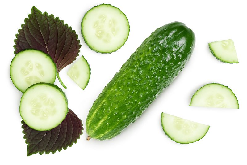 đắp tia tô kết hợp dưa chuột chữa tàn nhang