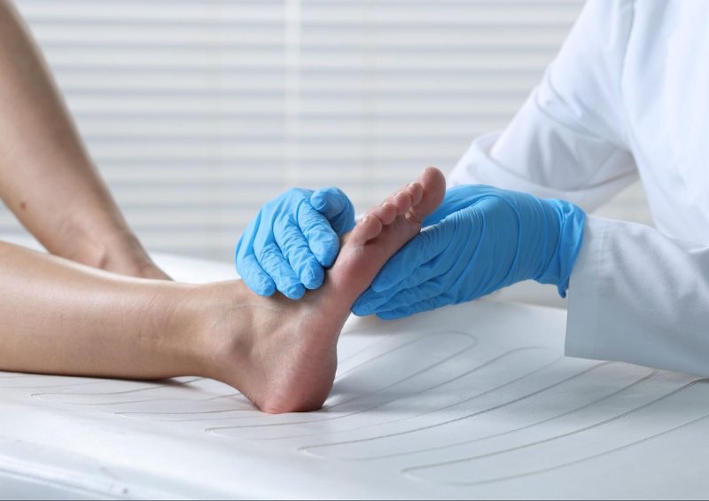 Chẩn đoán đau nhức khớp bàn chân
