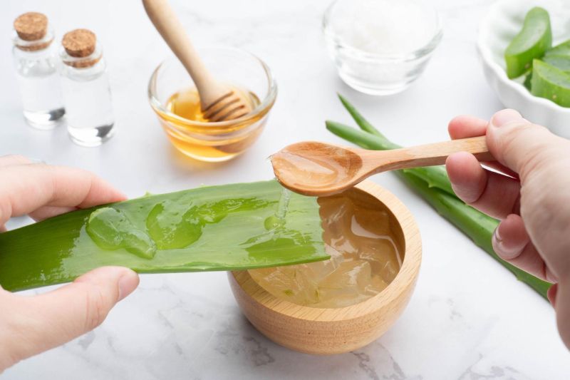 mặt nạ nha đam mật ong hỗ trợ mờ nám