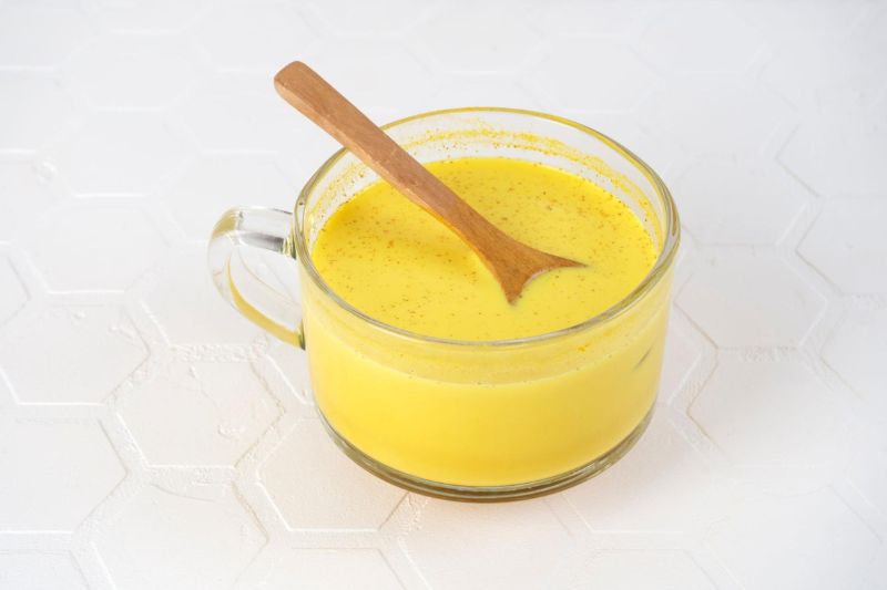 mặt nạ nghệ và sữa tươi không đường