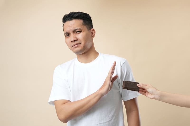 người có cơ địa nhạy cảm hoặc thừa cân nên hạn chế dùng