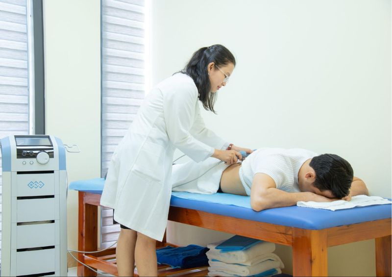 Phòng ngừa đau đầu gối khi ngồi xổm