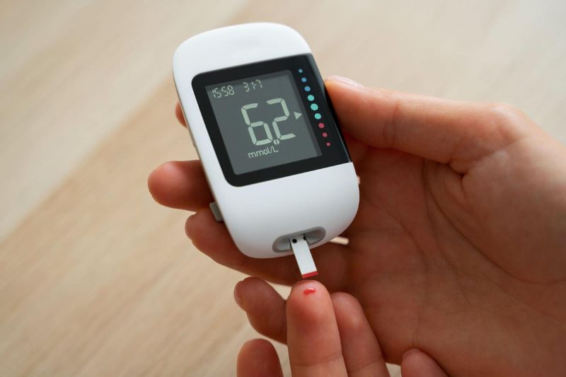 theo dõi đường huyết định kỳ