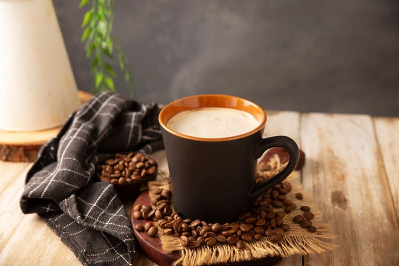 các chất kích thích tác động xấu đến chu kỳ ngủ tự nhiên