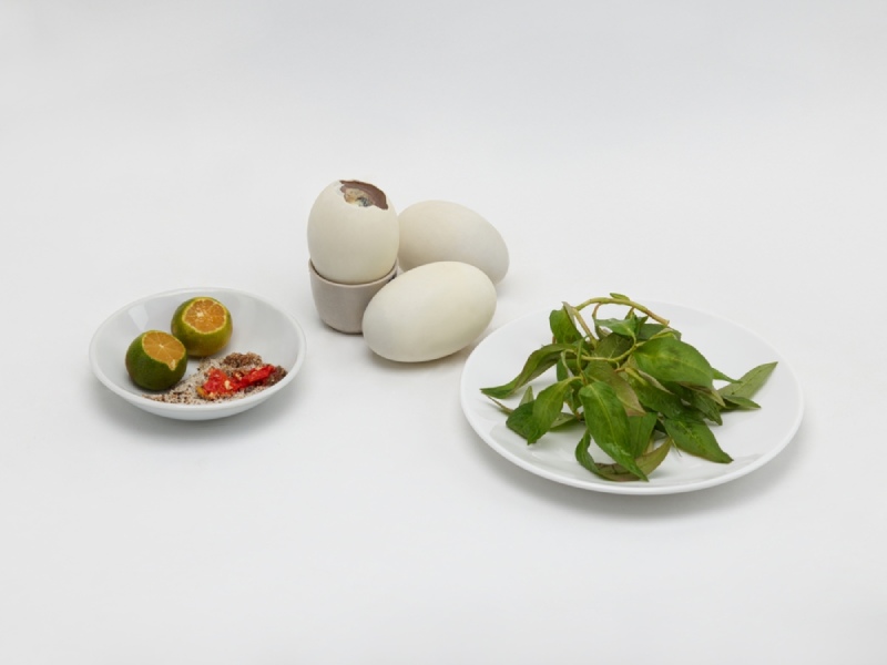 men gan cao có nên ăn trứng vịt lộn