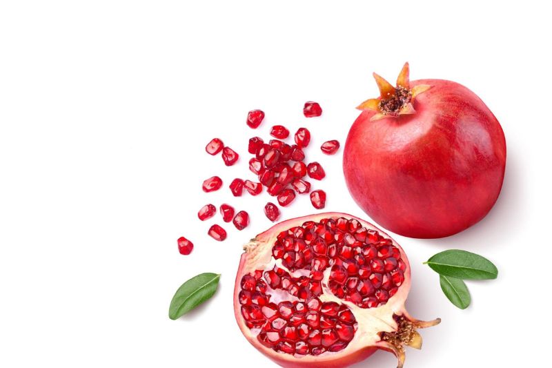 tinh chất pomegranate trong lựu đỏ làm sáng da
