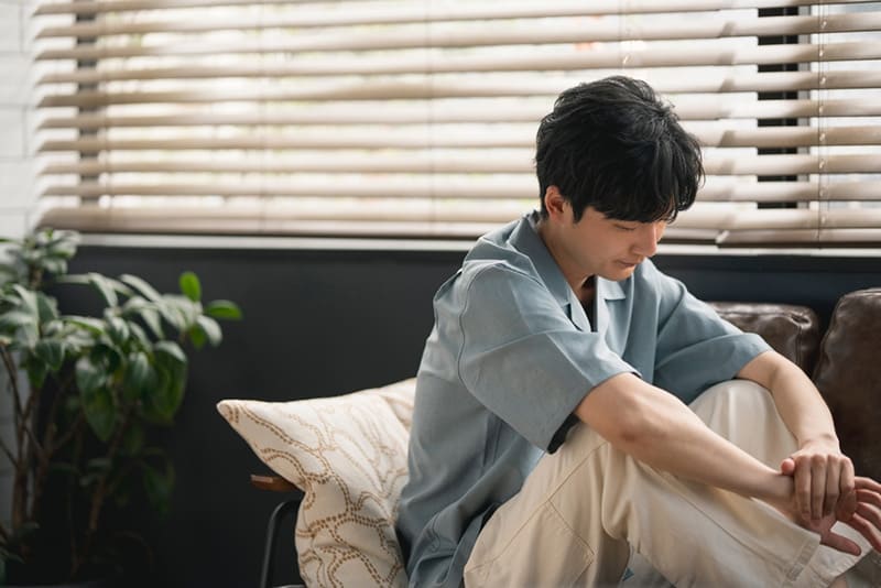 người bị trầm cảm có thể ngủ nhiều bất thường