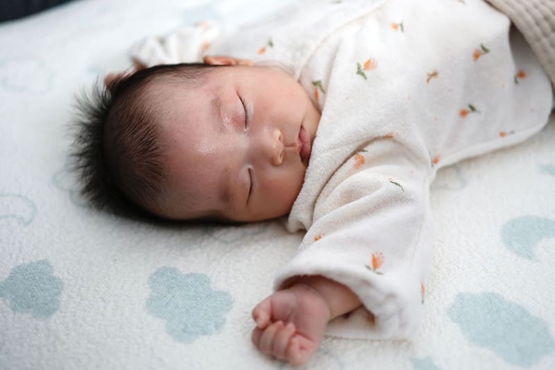 giấc ngủ cần thiết cho sự phát triển của trẻ