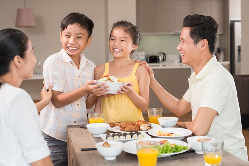 nên có chế độ dinh dưỡng khoa học