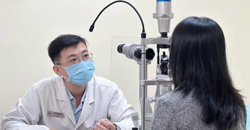 Thăm khám mắt định kỳ giúp phát hiện sớm các bệnh lý về mắt - Ảnh: BVĐK Tâm Anh