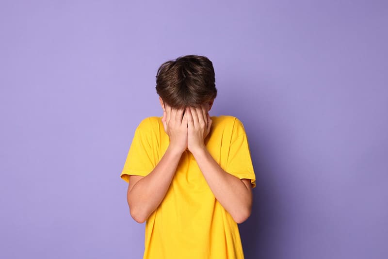 thường gây tâm lý tự ti, mặc cảm