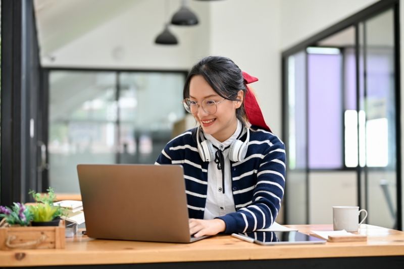 độ loạn thị cao đeo kính thường xuyên