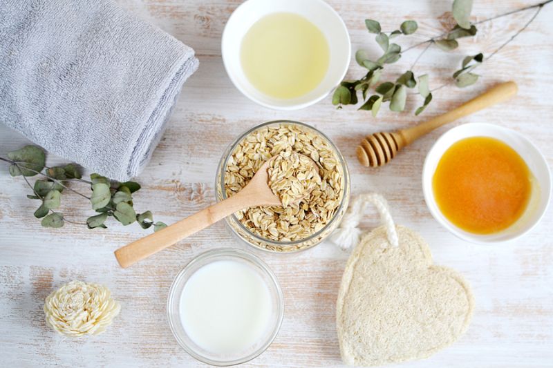 mặt nạ bột yến mạch chữa đồi mồi